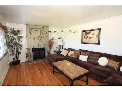 Living Room. This lovely living room is bright and