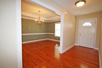 foyer to dining rm