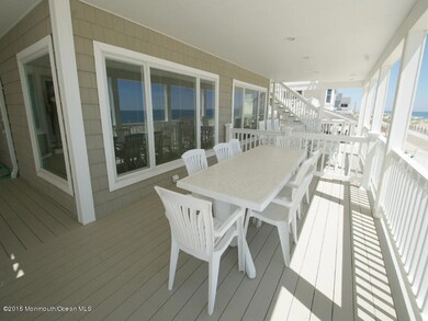 Lower Ocean Front Deck