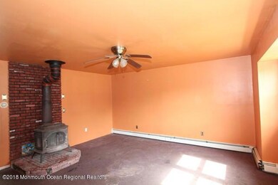 351-437451 Living Room (10)
