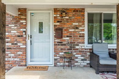 3030 Fairlawn Ct, Columbus, IN 47203 - photo 4