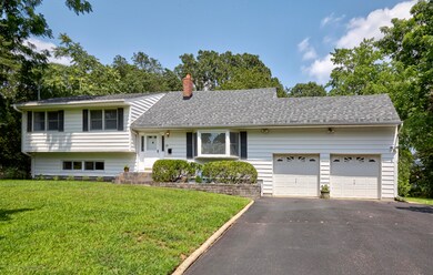 15 Avalon Dr, Tinton Falls, NJ 07724 - photo 3