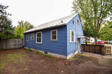 904 8th St, Waupaca, WI 54981 - photo 6