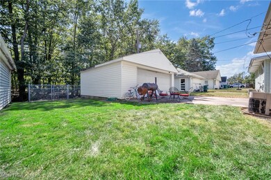 18780 Nitra Ave, Maple Heights, OH 44137 - photo 4