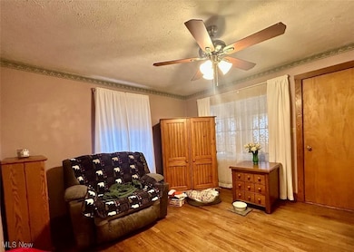 120 Carson Ln, Little Hocking, OH 45742 - photo 3