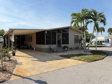 161 Emanus Ct, Fort Myers, FL 33908 - photo 4