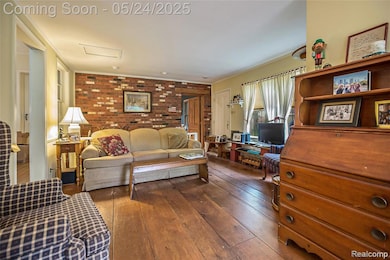 Family Room (pic #3)