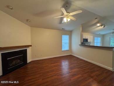 113 Red Bird Ln, Hampstead, NC 28443 - photo 2