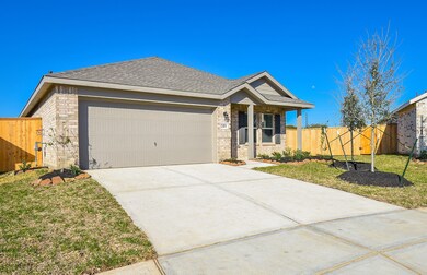 24106 Breckenridge Pass Ln, Hockley, TX 77447 - photo 2
