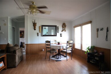 1122 W Main St, Beggs, OK 74421 - photo 5