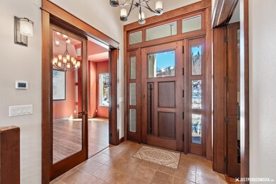 10' Ceilings, 8' Doors