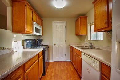 8 Kitchen 2080 N Cedar Dr Apache Junctio
