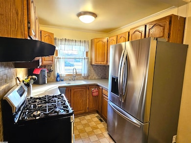 17535 Doris, Fraser, MI 48026 - photo 4