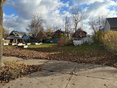 2932 N 58th St, Milwaukee, WI 53210 - photo 3