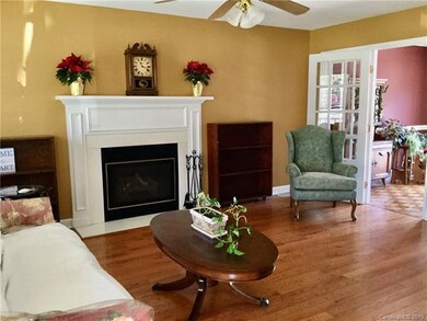 19612 Tryon St unit 10, Cornelius, NC 28031 - photo 3