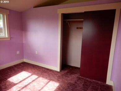 196 Mccall St, Sutherlin, OR 97479 - photo 7