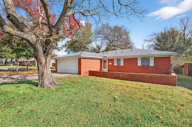 701 Hillside Dr, Sherman, TX 75090 - photo 2