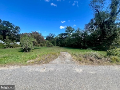 7727 Wills Ln, Fort Washington, MD 20744 - photo 2