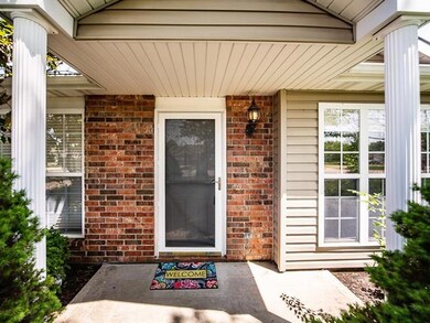 817 Coventry Ln, Raymore, MO 64083 - photo 3