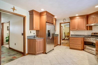 22 Spencer Dr, Nashua, NH 03062 - photo 4