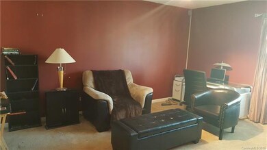 Bedroom 2/Library/Den/Office