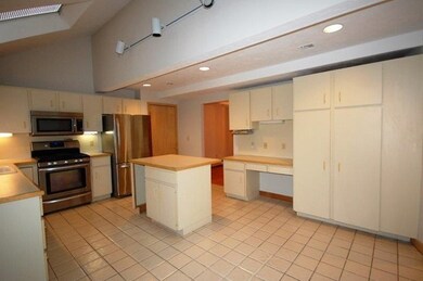 8 Magnolia Dr, Franklin, MA 02038 - photo 4