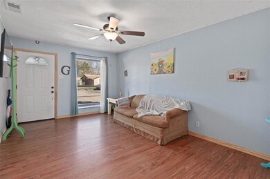 1502 Nila Dr, Gainesville, TX 76240 - photo 5