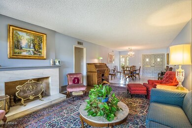1018 E Marlette lvg:dining
