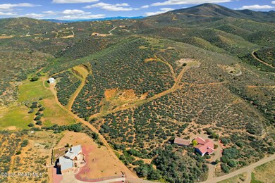599 S Apache Knolls Trail, Dewey-Humboldt, AZ 86327 - photo 4