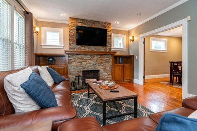 224 e Gates St-114