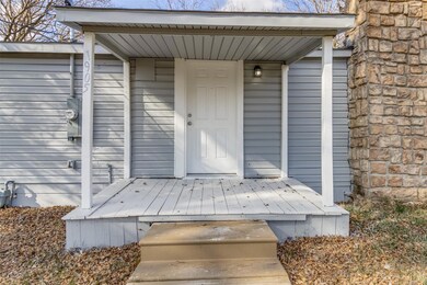 1905 N Main St, Bonham, TX 75418 - photo 4