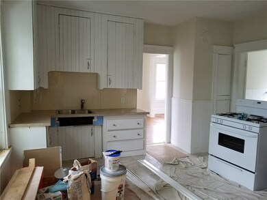 572 Manville Rd unit 3, Woonsocket, RI 02895 - photo 5