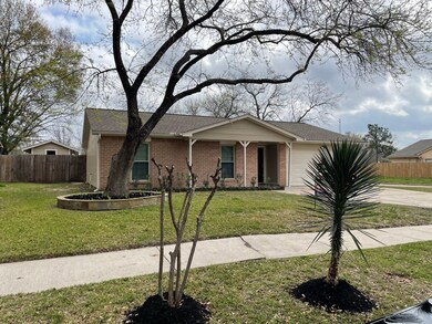 10202 Northview Dr, Houston, TX 77086 - photo 2