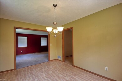 833 Sherwood Dr, Aurora, OH 44202 - photo 7