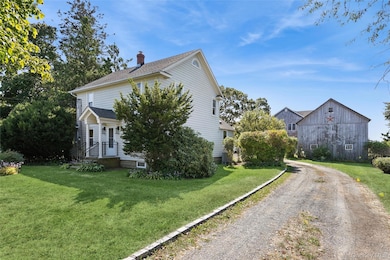 335 Herricks Ln, Jamesport, NY 11947 - photo 3