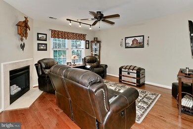 12926A Grays Pointe Rd unit A, Fairfax, VA 22033 - photo 5