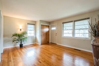 unlisted-address, Deerfield, IL 60015 - photo 3