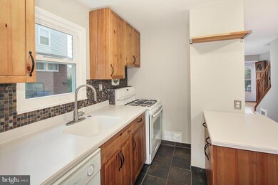 6905 Randolph Macon Dr, Alexandria, VA 22307 - photo 6