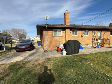 27550 Schiller St unit W, Chesterfield, MI 48047 - photo 3