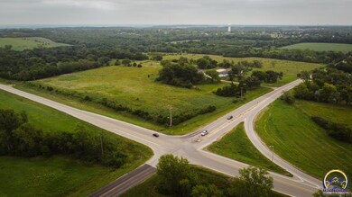 8334 SW 21st St, Topeka, KS 66615 - photo 7