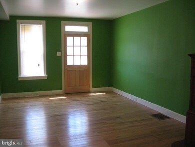 691 Cherry St, Columbia, PA 17512 - photo 4