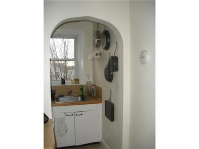 205 Gano St unit 3rd Floor, Providence, RI 02906 - photo 4