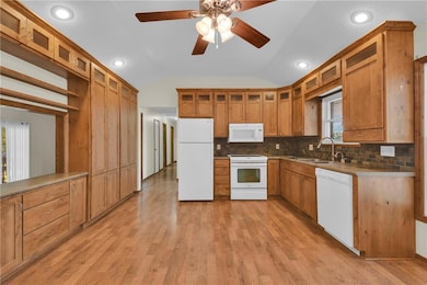 844 E 1st St, Peculiar, MO 64078 - photo 5