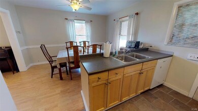 561 W Barner St, Allentown, PA 18103 - photo 7