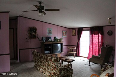1024 Warm Spring Rd unit 70, Chambersburg, PA 17202 - photo 4