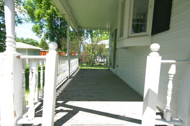 908 S 18th St, Grand Forks, ND 58201 - photo 4