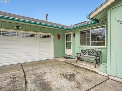 1805 SW 26th St, Troutdale, OR 97060 - photo 2