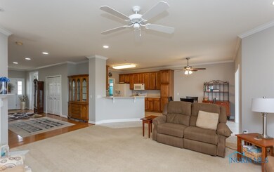 Open concept view of living room and kitchen/eatin