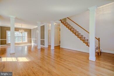 1945 Hull Rd, Vienna, VA 22182 - photo 3