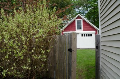 4 Forest St, Freeport, ME 04032 - photo 2